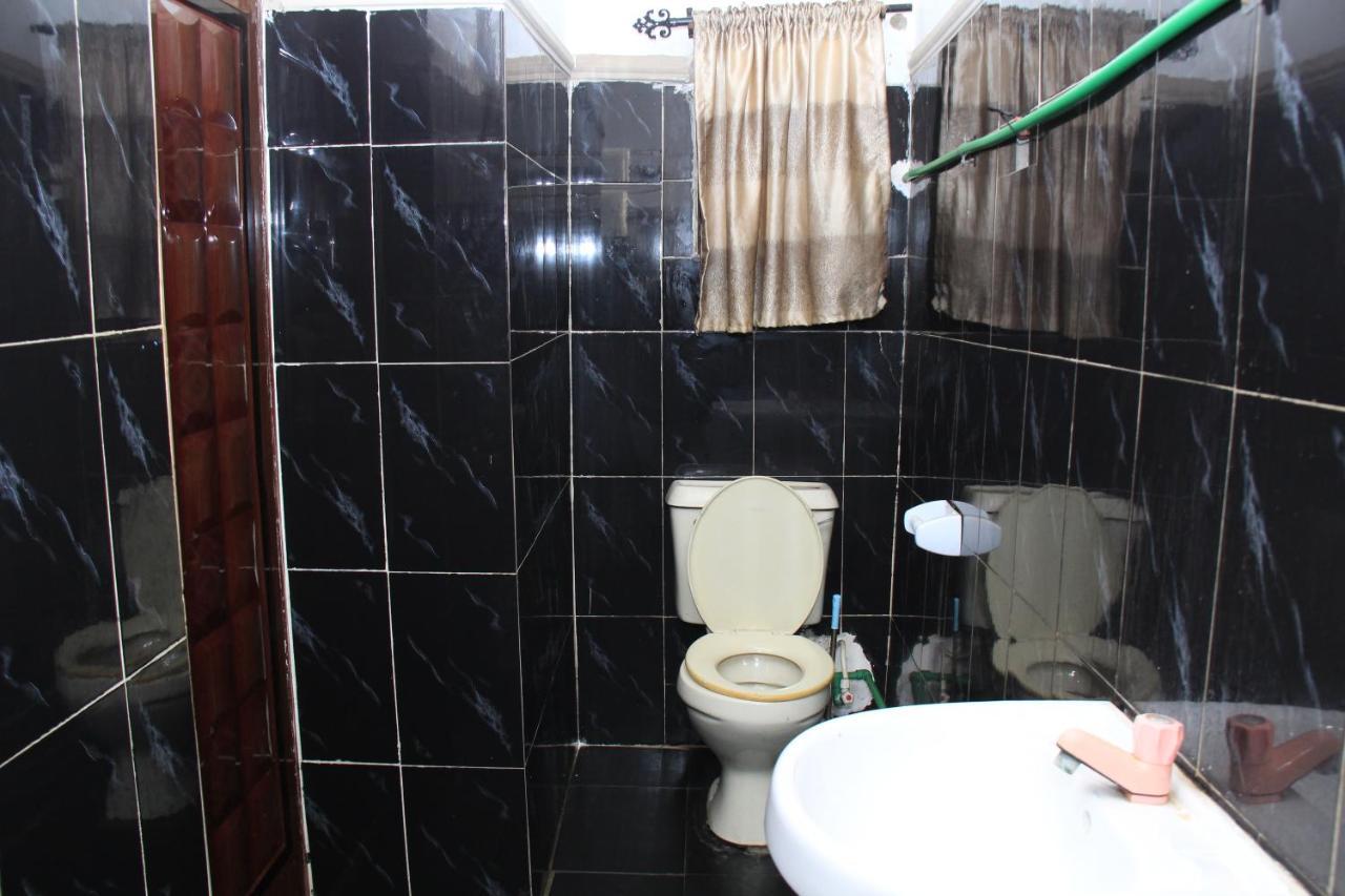 Aquatic Suites & Apartments Aliayabiagba Ngoại thất bức ảnh